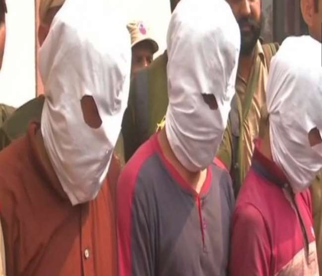 कश्मीर पुलिस का आतंकवाद पर कड़ा प्रहार, वादी में जैश-ए-मोहम्मद का साथ दे रहे 11 सहयोगी गिरफ्तार