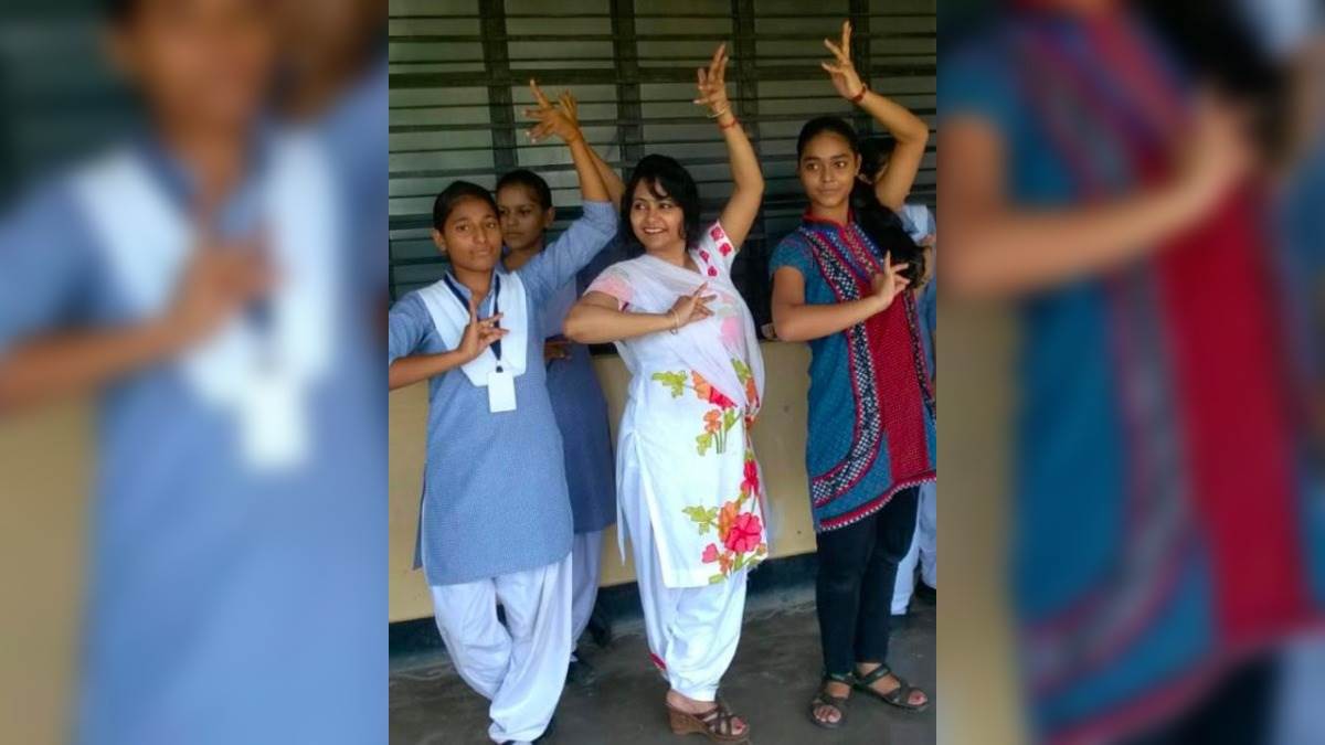 International Sign Language Day 2022 : सुर-ताल सुन नहीं सकतीं, संकेतों पर कथक से दिव्यांग बेटियां मचा रही धमाल