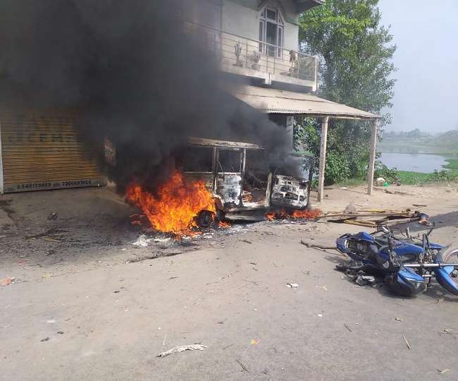 मुज़फ्फरपुर में ट्रक ने बाइक सवार शिक्षक को रौंदा, आक्रोशित लोगों ने पुलिस वाहन को फूंका