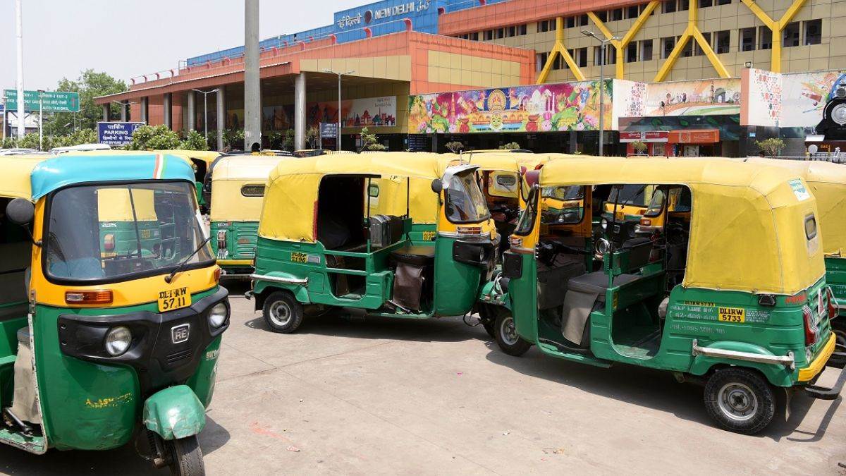 Delhi Auto Taxi Fare: दिल्ली में सफर होगा महंगा, बढ़ने वाला है ऑटो और टैक्सी का किराया; नोट करें लिस्ट
