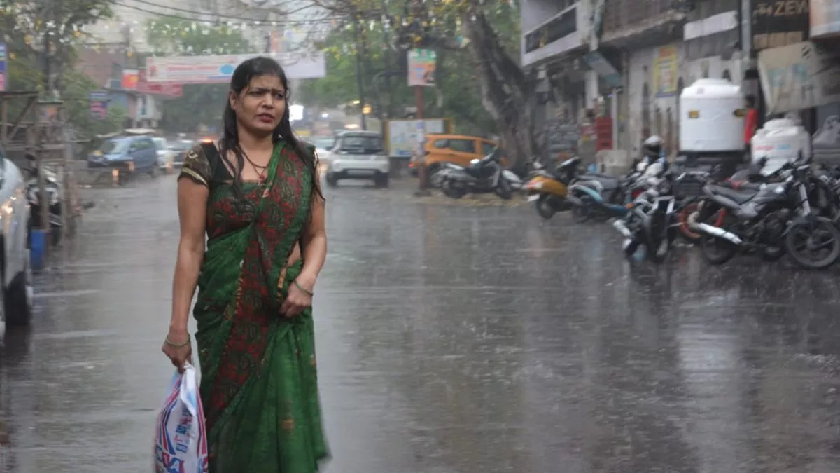 यूपी में आज से बदलेगा मौसम, पूर्वी उत्तर प्रदेश के जिलों में गरज के साथ बारिश का अलर्ट, अयोध्या में ऐसा रहेगा दिन