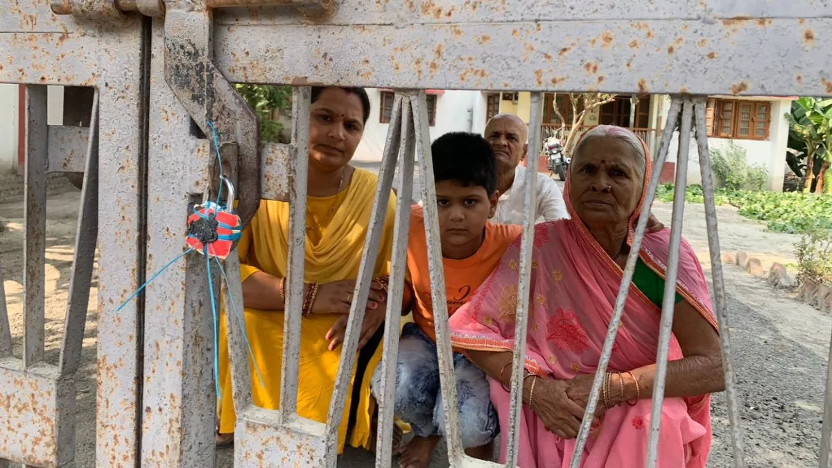 इनकी क्या खता! समस्तीपुर में डॉक्टर का परिवार बंगले में 'सील', बुजुर्ग मां-बाप के साथ पत्नी और बच्चे हुए कैद