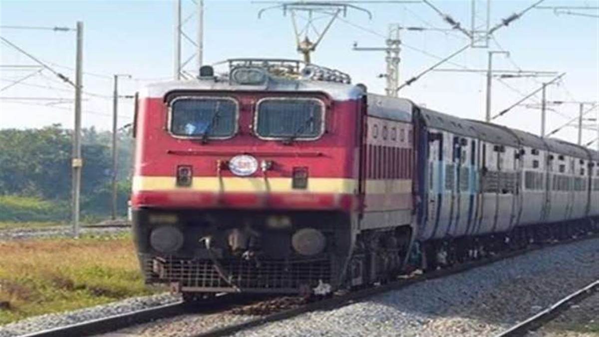 पठानकोट जोगेंद्ररनगर रेललाइन का किया जाए कायाकल्प