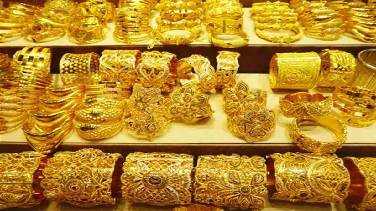 Gold Price Today: मांग में कमी से फिर लुढ़का सोना, दो महीने में सबसे सस्ता हुआ गोल्ड