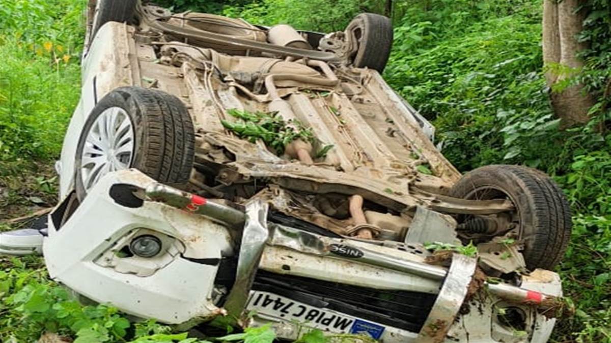 MP Car Accident: मप्र के अनूपपुर में स्कूली बच्चों से भरी कार पलटी, 9 घायल; तीन की हालत गंभीर