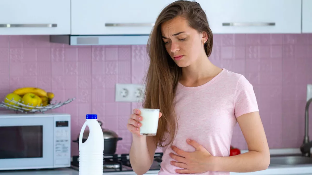 Lactose Intolerance: किन वजहों से नहीं पचता दूध और दूध हजम न होने पर क्या करना चाहिए, जान लें यहां
