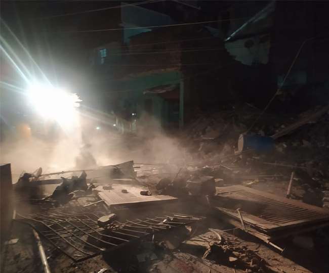 Bihar Crime: भागलपुर में देर रात भीषण धमाका, कई मकानों के परखच्चे उड़े, 12 की मौत, कई जख्मी