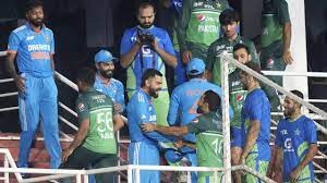 IND vs PAK: भारत के खिलाफ प्लेइंग 11 से बाहर हो सकता है ये खिलाड़ी, इंजरी ने बढ़ाई पाकिस्तान की टेंशन