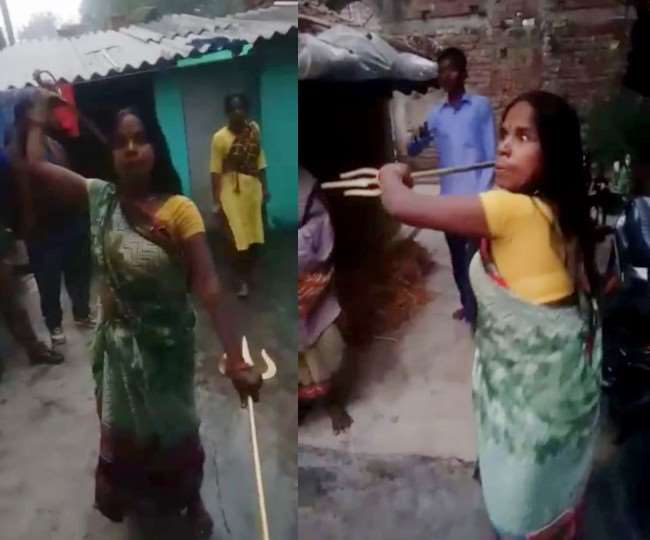 बिहार: छापेमारी करने पहुंचे पुलिसवालों पर त्रिशूल और तलवार लेकर टूट पड़ी महिला, बोली- देवी हूं, काट डालूंगी