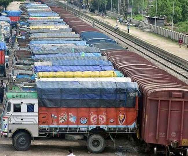 ट्रेनों से माल भेजने वाले व्यापारियों को परेशान नहीं होना पड़ेगा, अब रेलवे उनसे खुद संपर्क करेगा