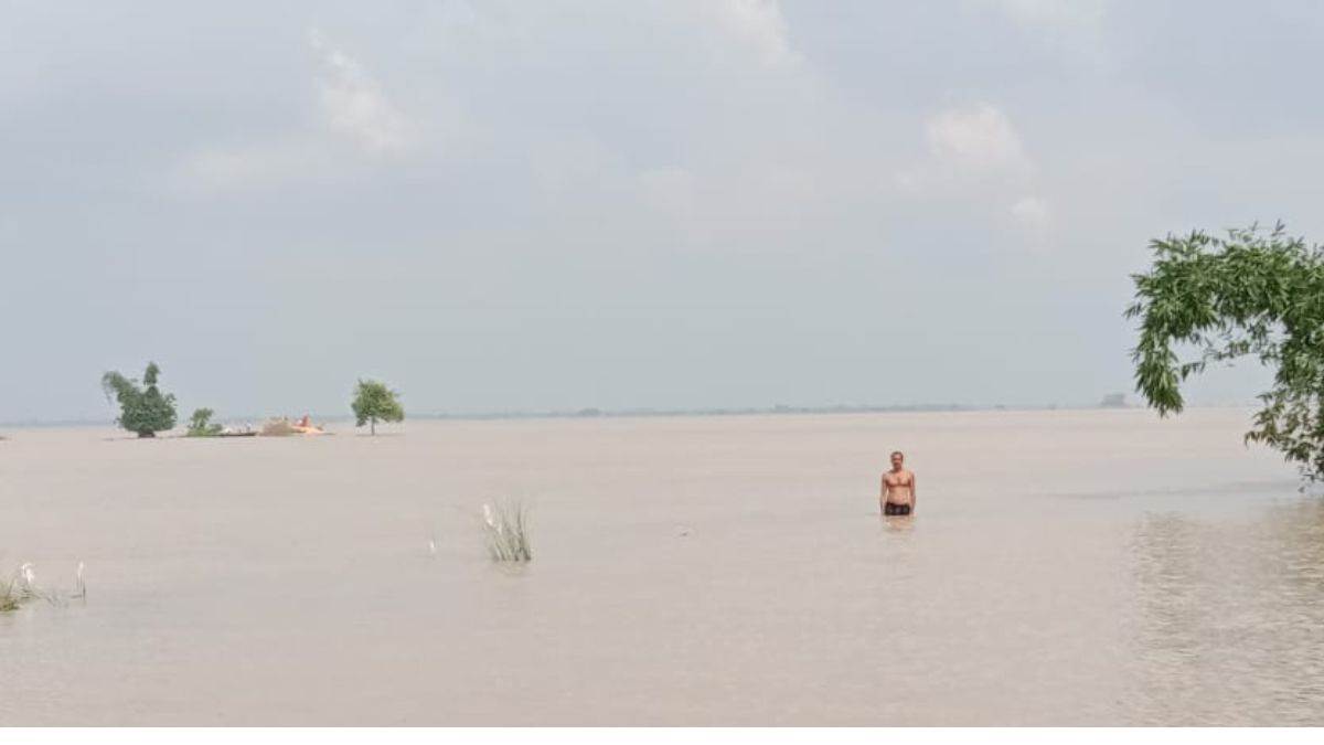 Flood in Gorakhpur: इतिहास बन गया गोरखपुर का यह गांव, सरयू नदी में व‍िलीन हुआ गांव का अंतिम घर- कई अन्‍य गांवों पर भी खतरा