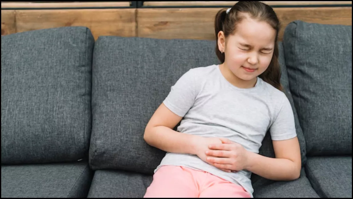 Stomach Worms Remedies: पेट के कीड़ों ने कर दिया है बच्चों का खाना-पीना मुश्किल, तो आजमाएं ये 5 घरेलू नुस्खे