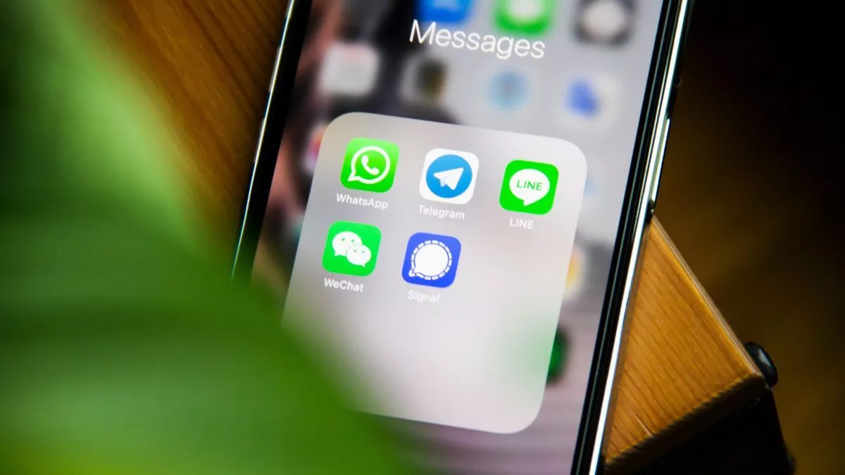 WhatsApp Channels पर मिलेगा फॉरवर्डेड मैसेज फीचर, जानिए किन यूजर्स को होगी फायदा