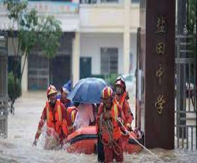 भारी बारिश के चपेट में चीन, अनहुई प्रांत में 1,37,000 लोग प्रभावित, 1 जुलाई से हो रही मूसलाधार बारिश