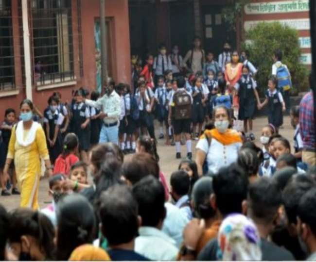 नवी मुंबई में एक स्‍कूल में कोरोना विस्‍फोट, 16 छात्र कोरोना संक्रमित; कतर से लौटे थे एक छात्र के पिता
