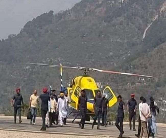 सरकारी हेलिकाप्टर का इस्तेमाल कर विवादाें में घिरे पंजाब के सीएम भगवंत मान, भाजपा-अकाली दल ने साधा निशाना
