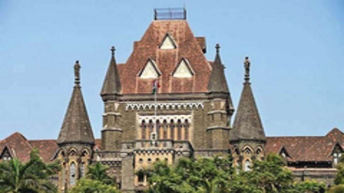 Bombay High Court Order: बाम्बे हाई कोर्ट ने मुंबई एयरपोर्ट के पास 48 ऊंची इमारतों के हिस्सों को गिराने का दिया आदेश