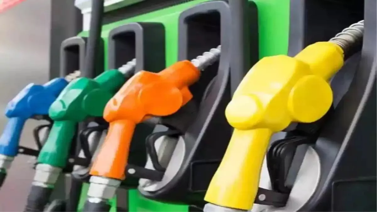 Petrol Diesel Price Today: कच्चे तेल में हुई गिरावट, पेट्रोल-डीजल की कीमत में हुआ बदलाव?