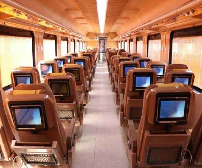 Indian Railways: तेजस एक्सप्रेस में सफर करने पर कैशबैक का ऑफर, जानिए- कैसे और कौन उठा सकता फायदा