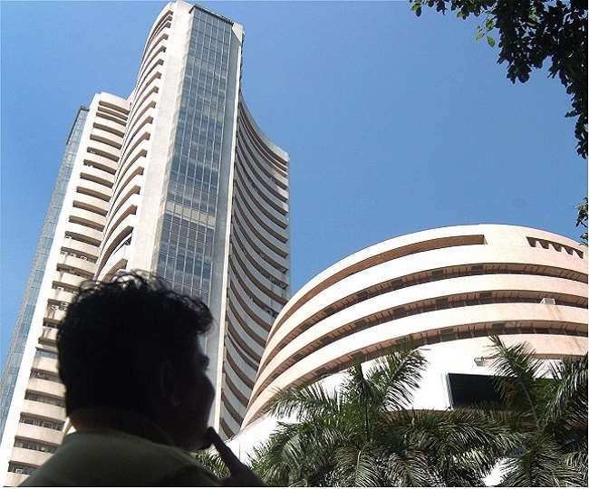 Sensex पहली बार 59,000 अंक के पार; ITC, IndusInd Bank के शेयरों में 7% से ज्यादा का उछाल