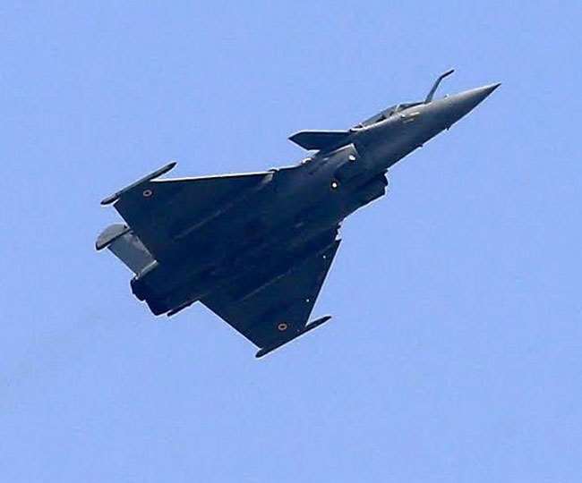 India China Border News: चीन लद्दाख के पास विकसित कर रहा नया लड़ाकू विमान बेस