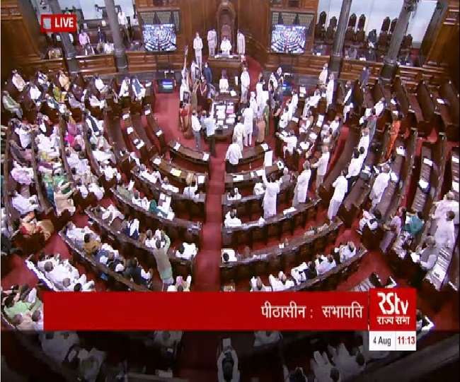 LIVE Parliament Monsoon Session: पेगासस मुद्दे को लेकर संसद में विपक्षी सांसदों की नारेबाजी, राज्यसभा दोपहर 2 बजे तक स्थगित