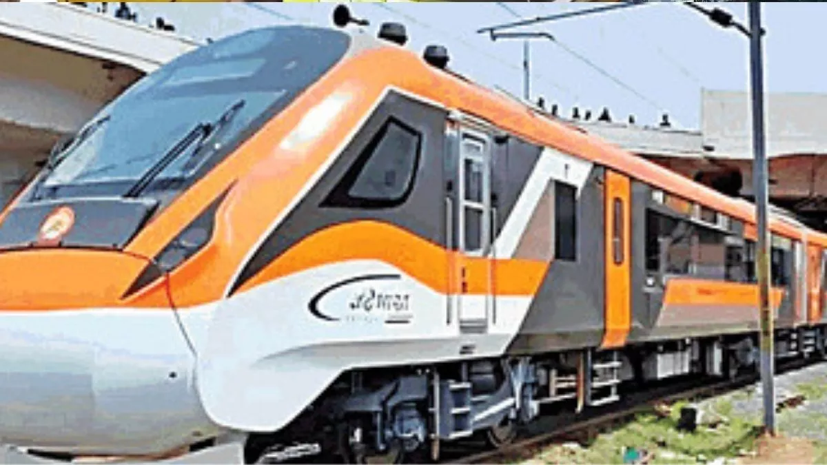 Vande Bharat Train: अब साढ़े चार घंटे में पहुंच जाएंगे आगरा से प्रयागराज, भगवा रंग में चलेगी आठ कोच की ट्रेन