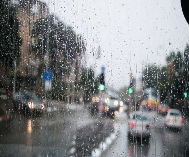Rain Alert: दिल्ली-एनसीआर में झमाझम बारिश, यूपी-हरियाणा सहित कई राज्यों में भी बन रहे आसार