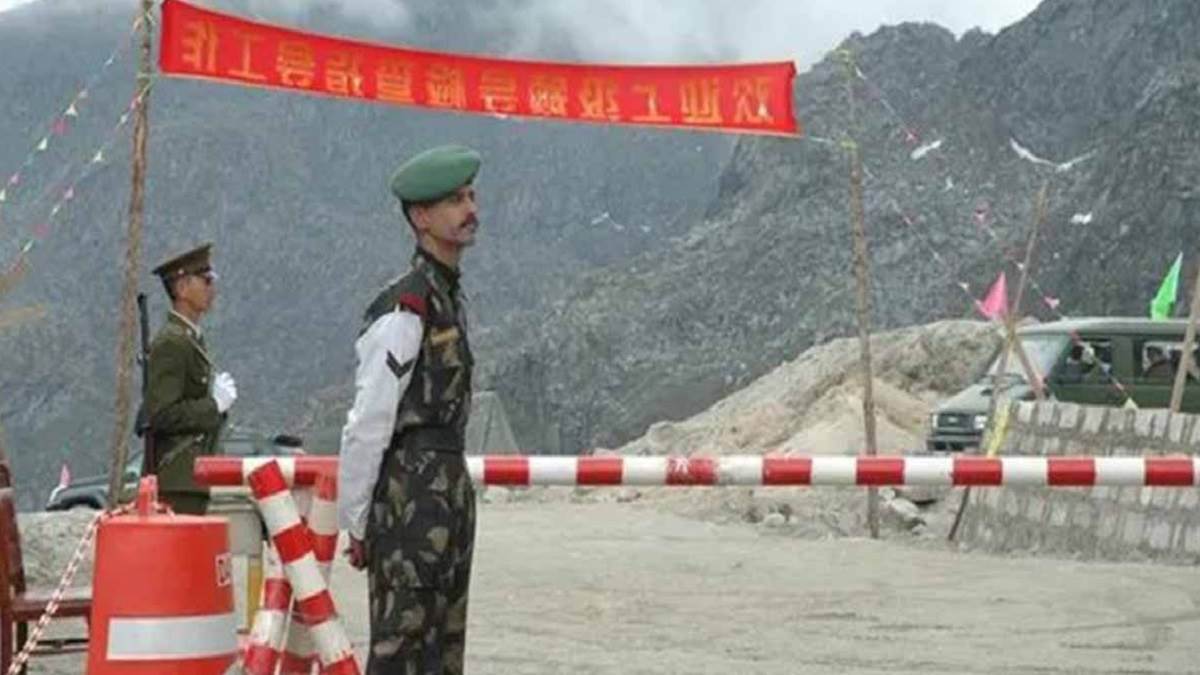Arunachal Pradesh: चीन सीमा के पास से अरुणाचल के दो युवक लापता, सेना और पुलिस खोज में जुटी